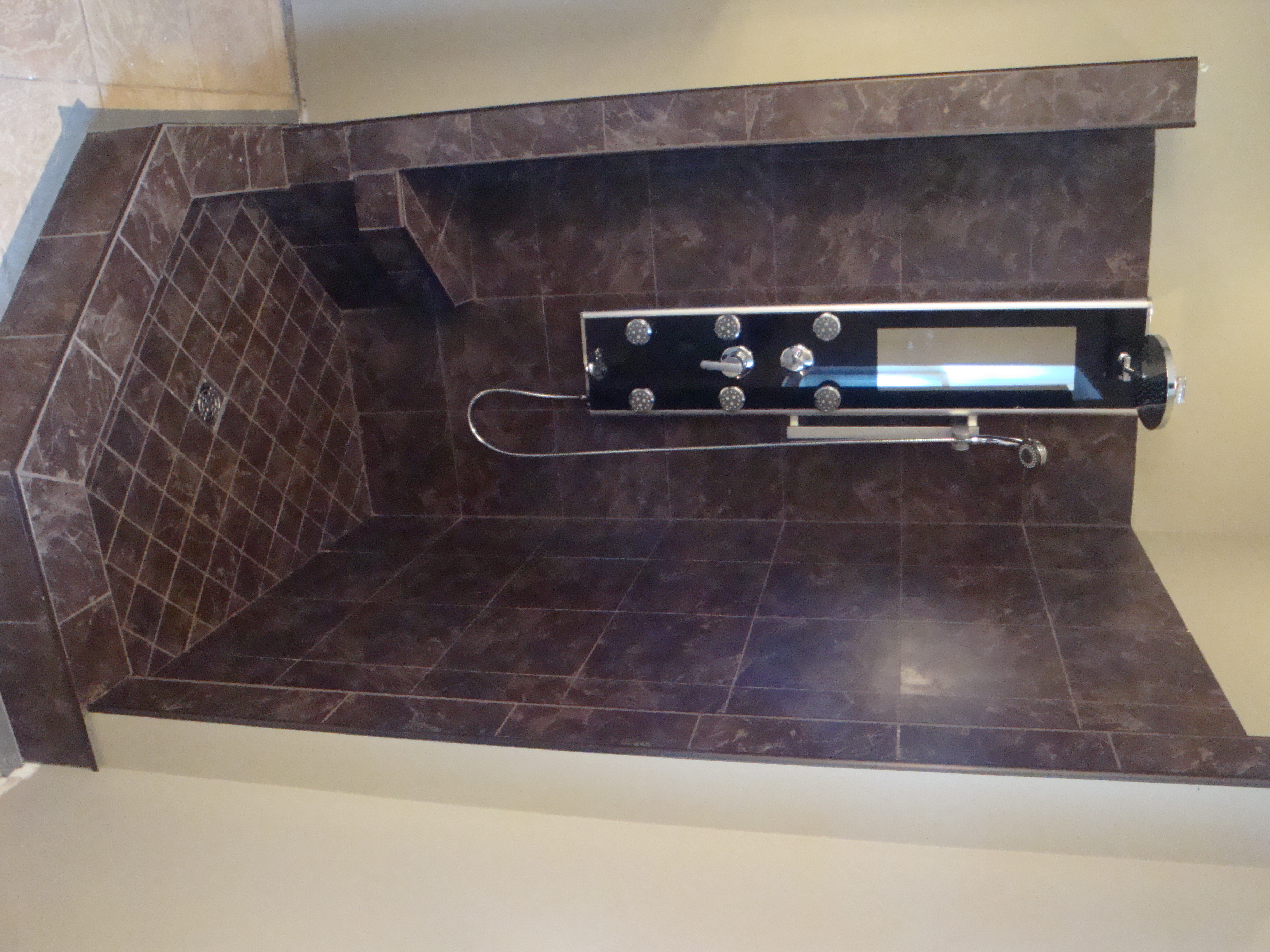 Main floor bathroom photo 102