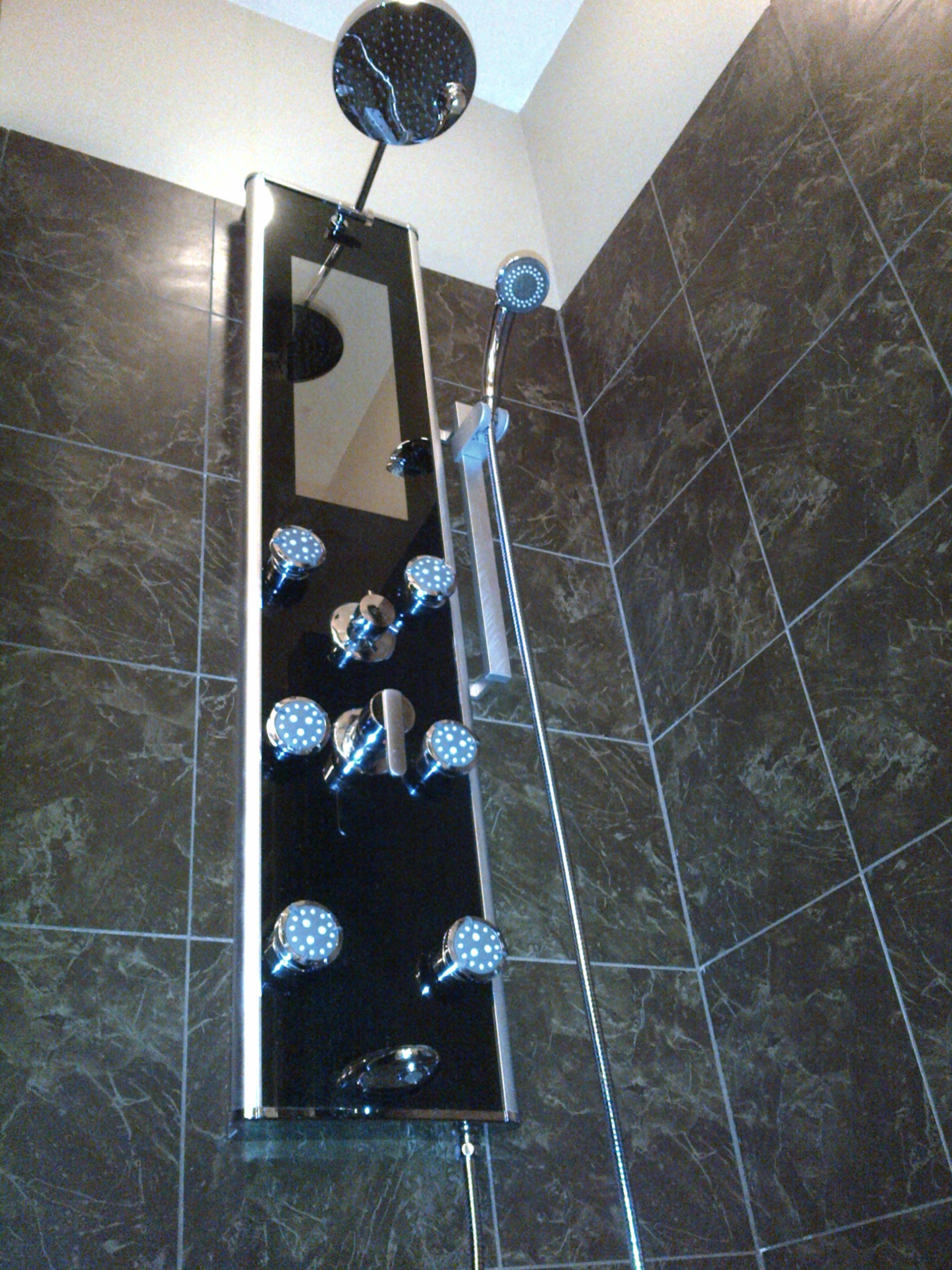 Main floor bathroom photo 118
