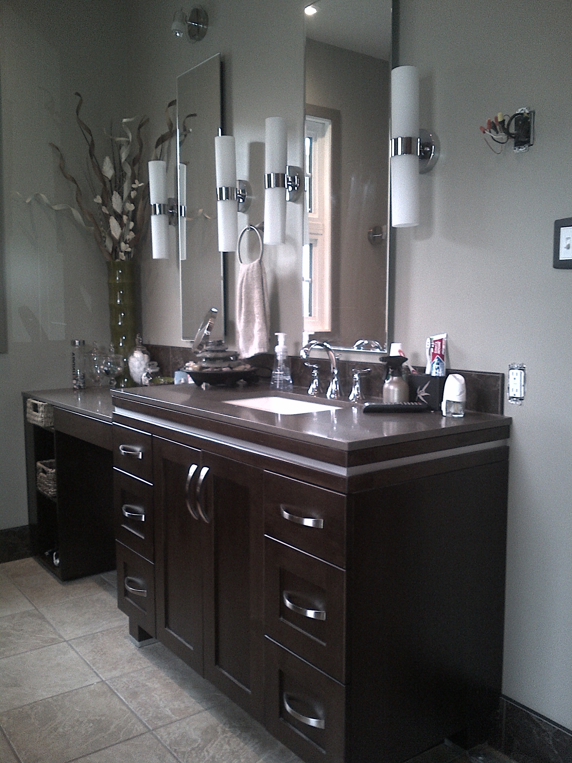 Main floor bathroom photo 119