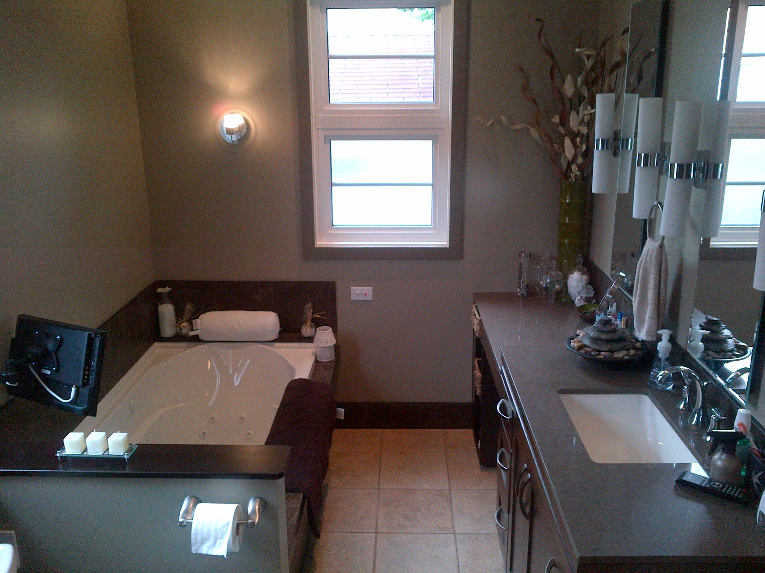 Main floor bathroom photo 124