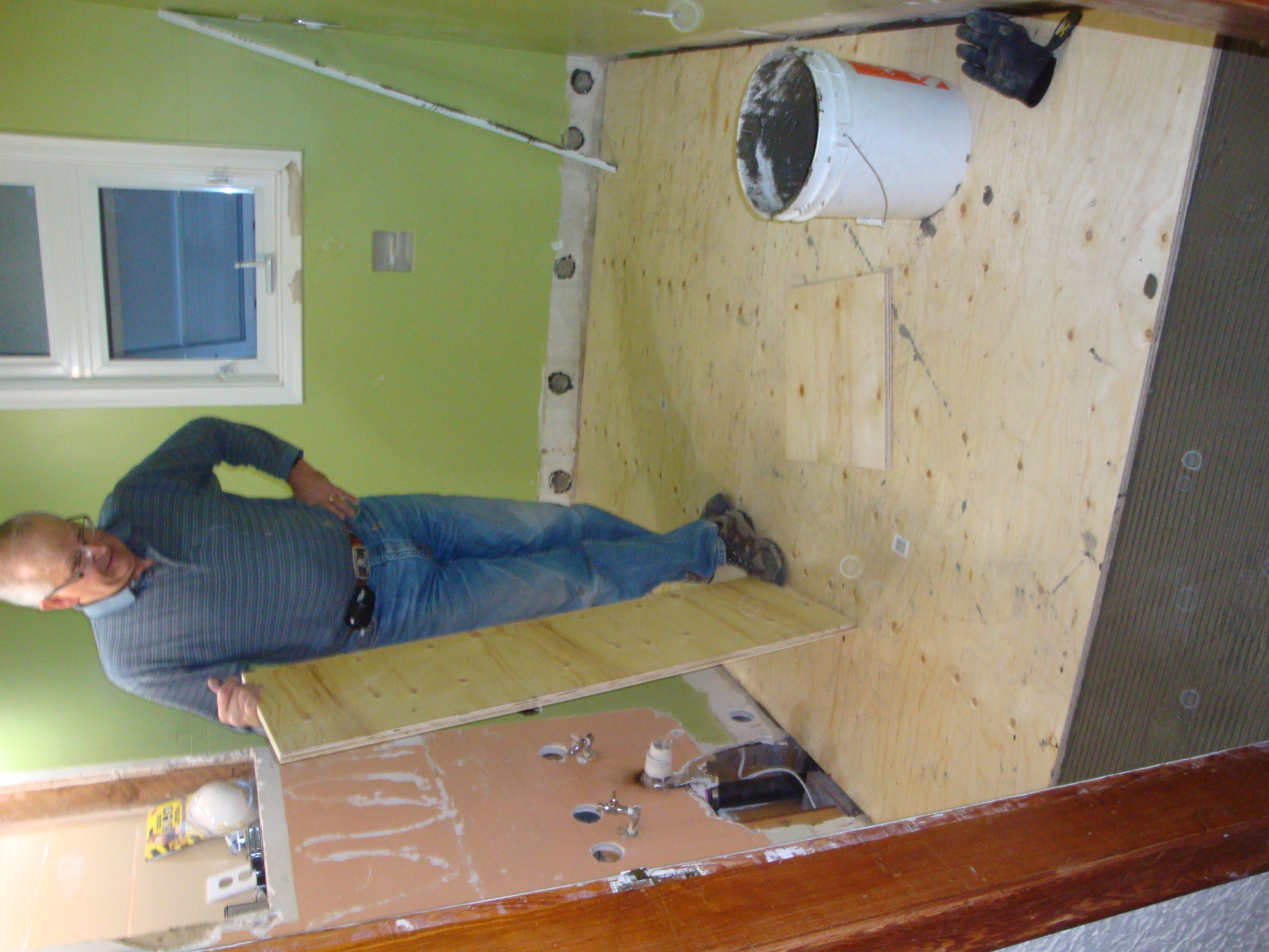Main floor bathroom photo 20