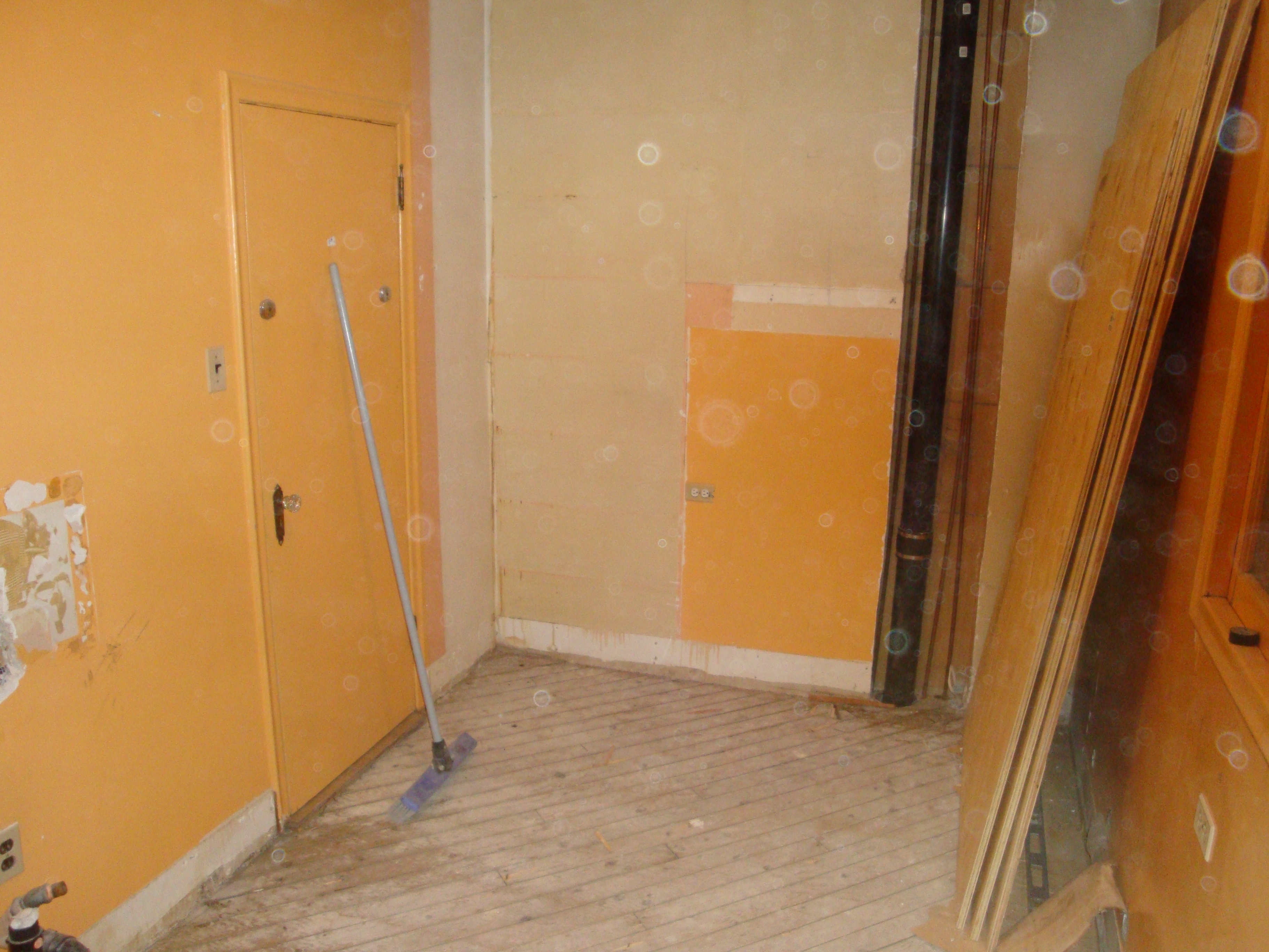 Main floor bathroom photo 38