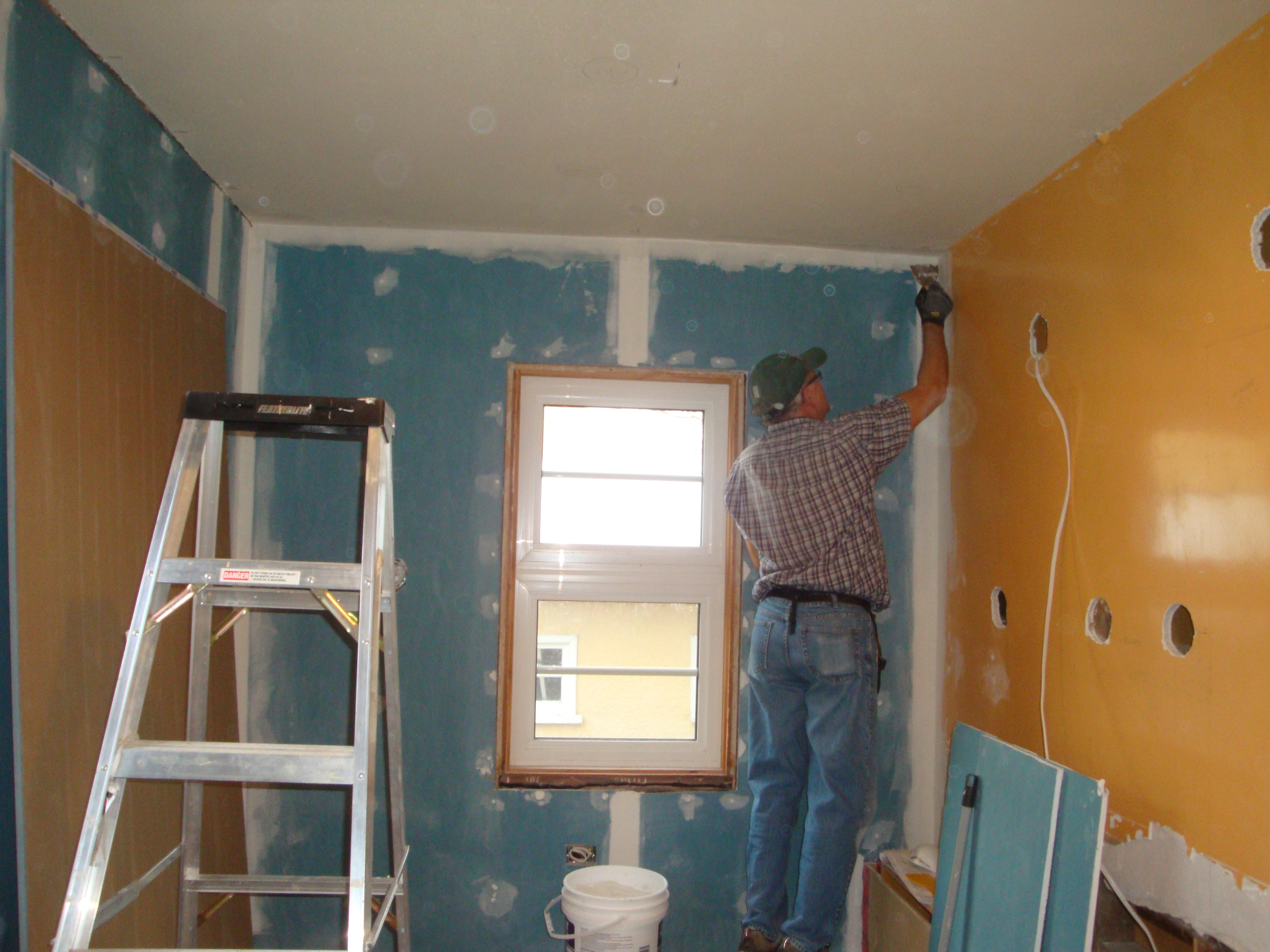 Main floor bathroom photo 47