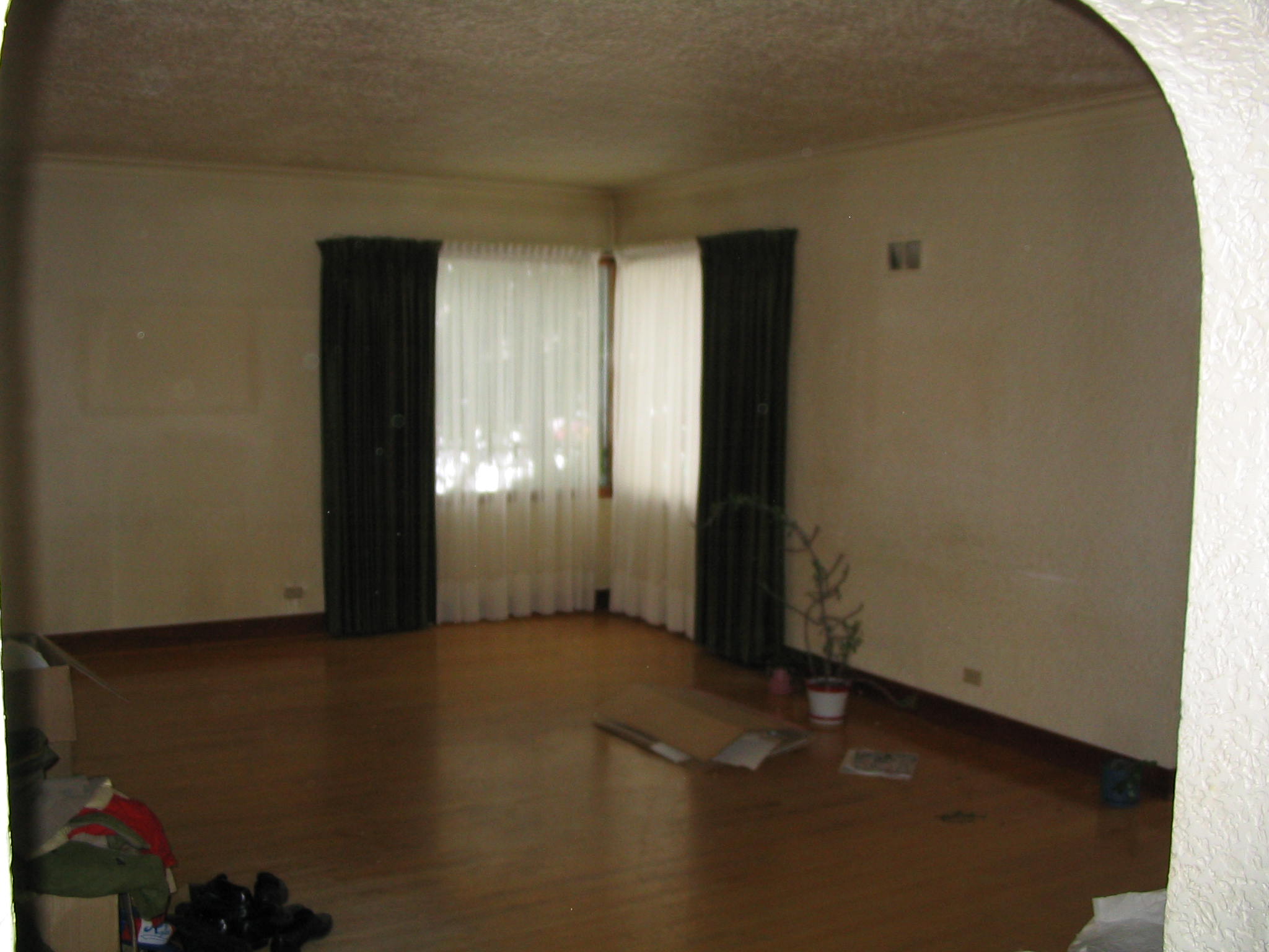 Pre-renovation photo 6
