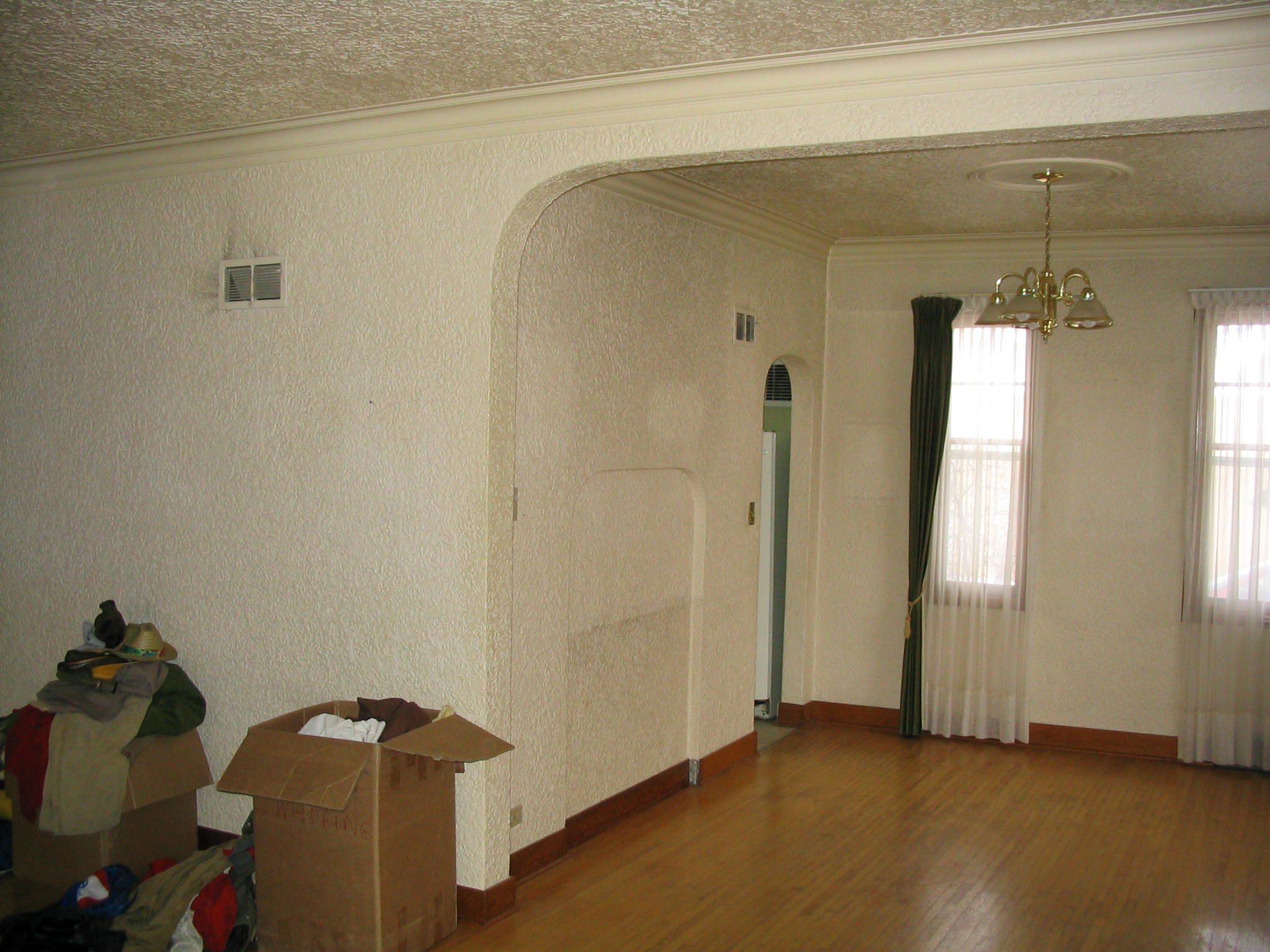 Pre-renovation photo 8