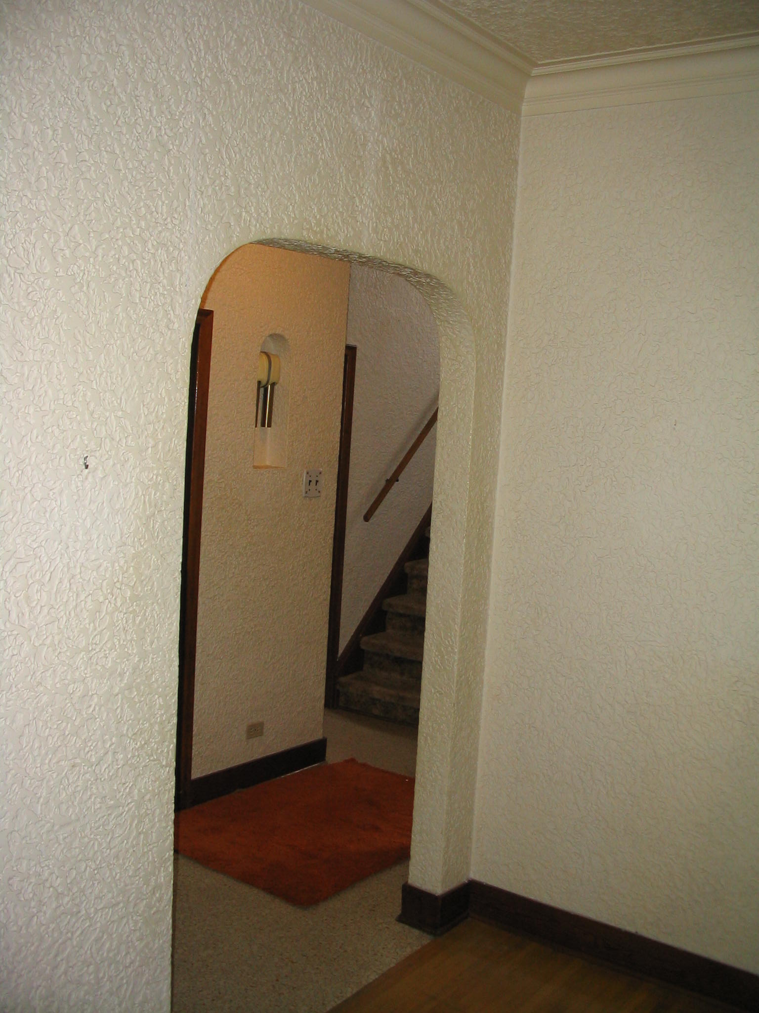 Pre-renovation photo 22